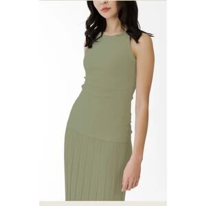 NWOT PAPER LABEL Olivia Tank in Laurel Green Color  Sz L